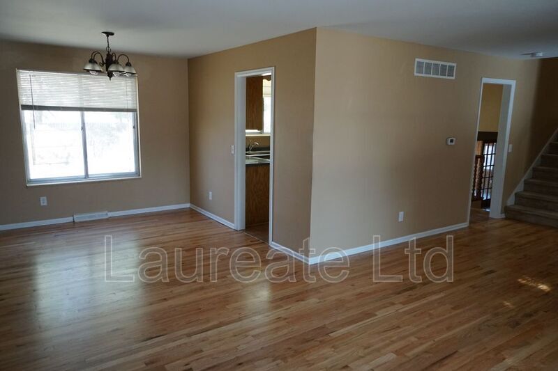 Building Photo - 1853 S Oakland St