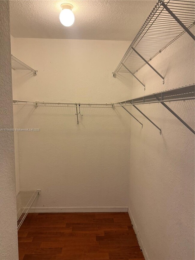 Building Photo - 5031 SW 135th Ave