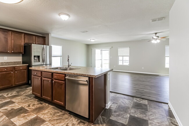 Building Photo - 95017 Timberlake Dr