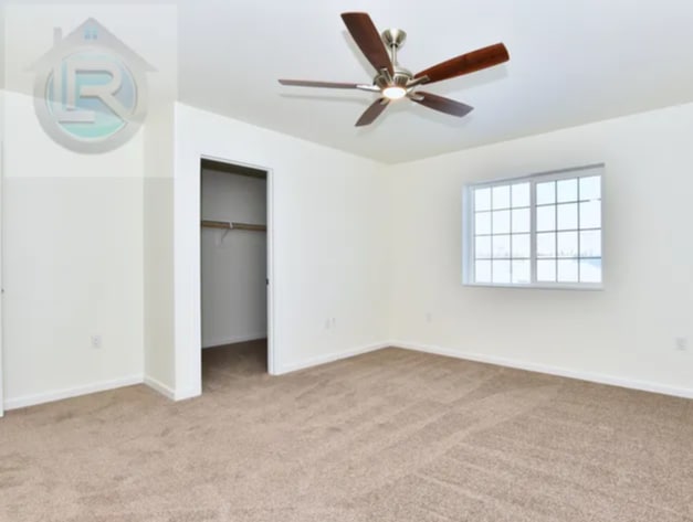 Building Photo - 330 Park Way