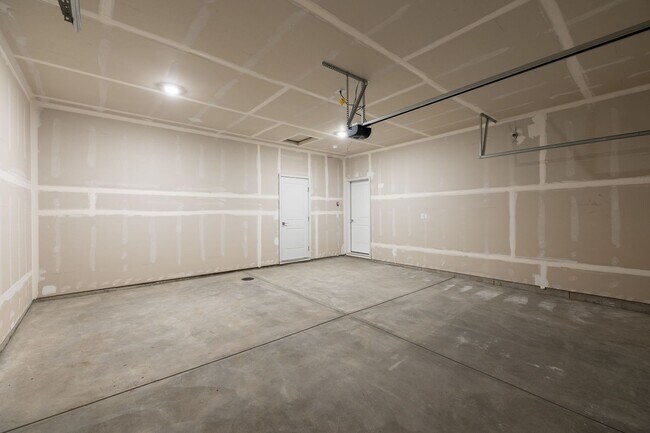 Building Photo - Modern One-Level Rancher South Spokane Valley Community - Elk Meadow Estate