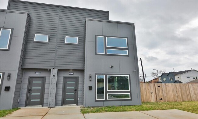 Building Photo - 9315 Ashville Dr