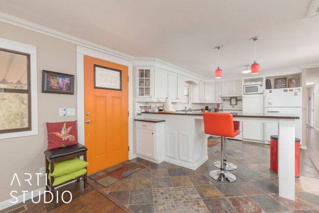 Building Photo - Newly Remodeled Home in LaVerkin
