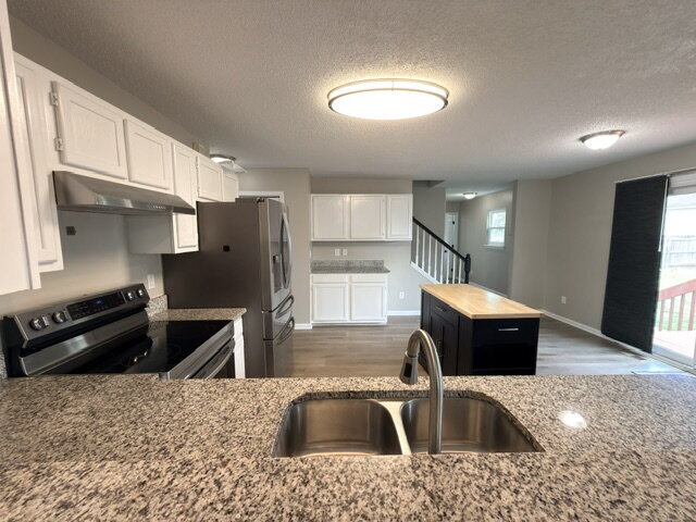 Building Photo - Spacious 4BR Home with Fenced Yard, Community Pool & 2-Car Garage