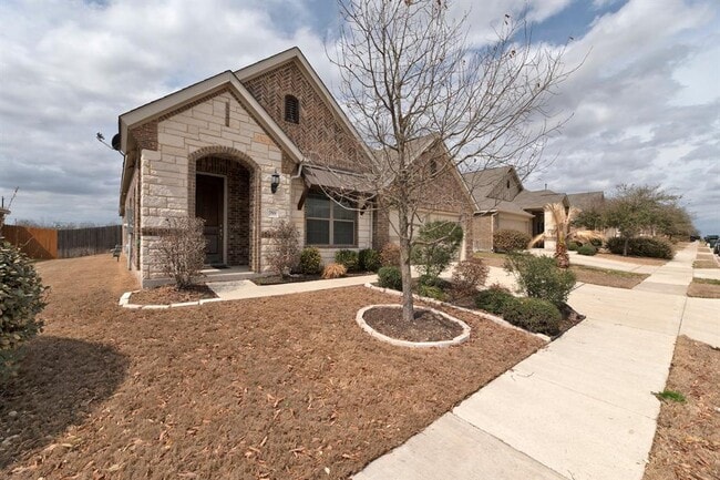 Building Photo - 753 Hot Spring Valley