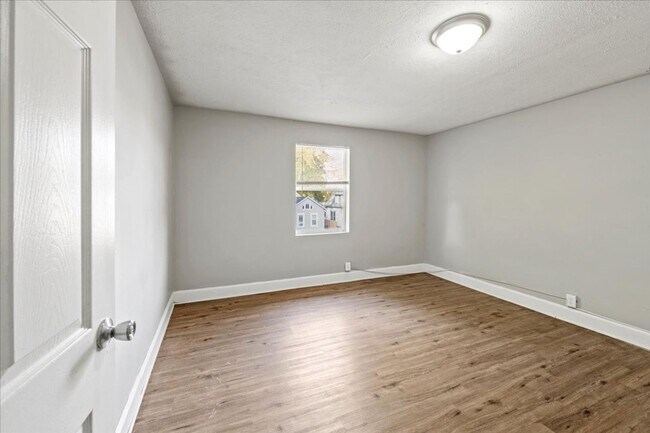 Building Photo - 1119 N Dearborn St