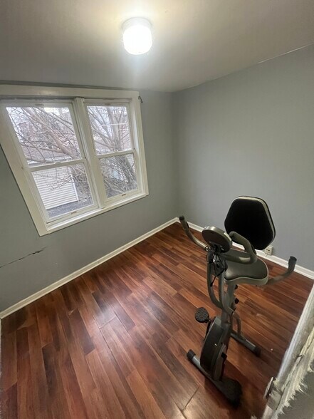 Bonus Room connected to 3rd Room - 8352 S Peoria St