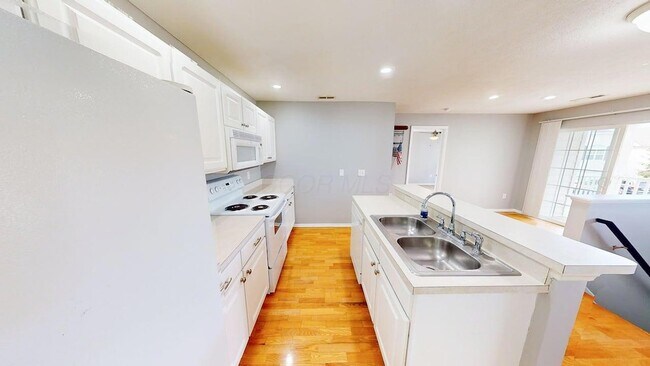 Building Photo - 5604 Vintage Pl