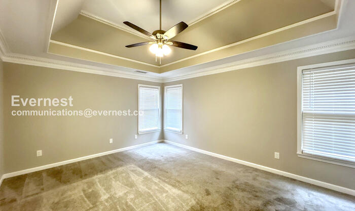 Building Photo - 3106 Sherwood Oaks Ln