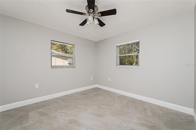 Building Photo - 9824 Richwood Ln