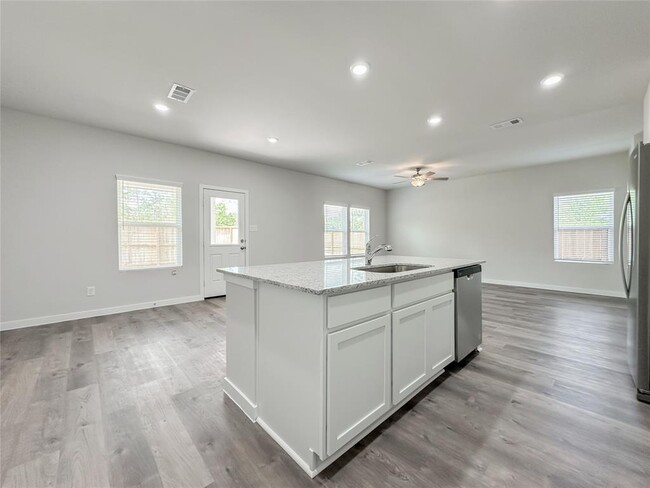 Building Photo - 7806 Alset Dr