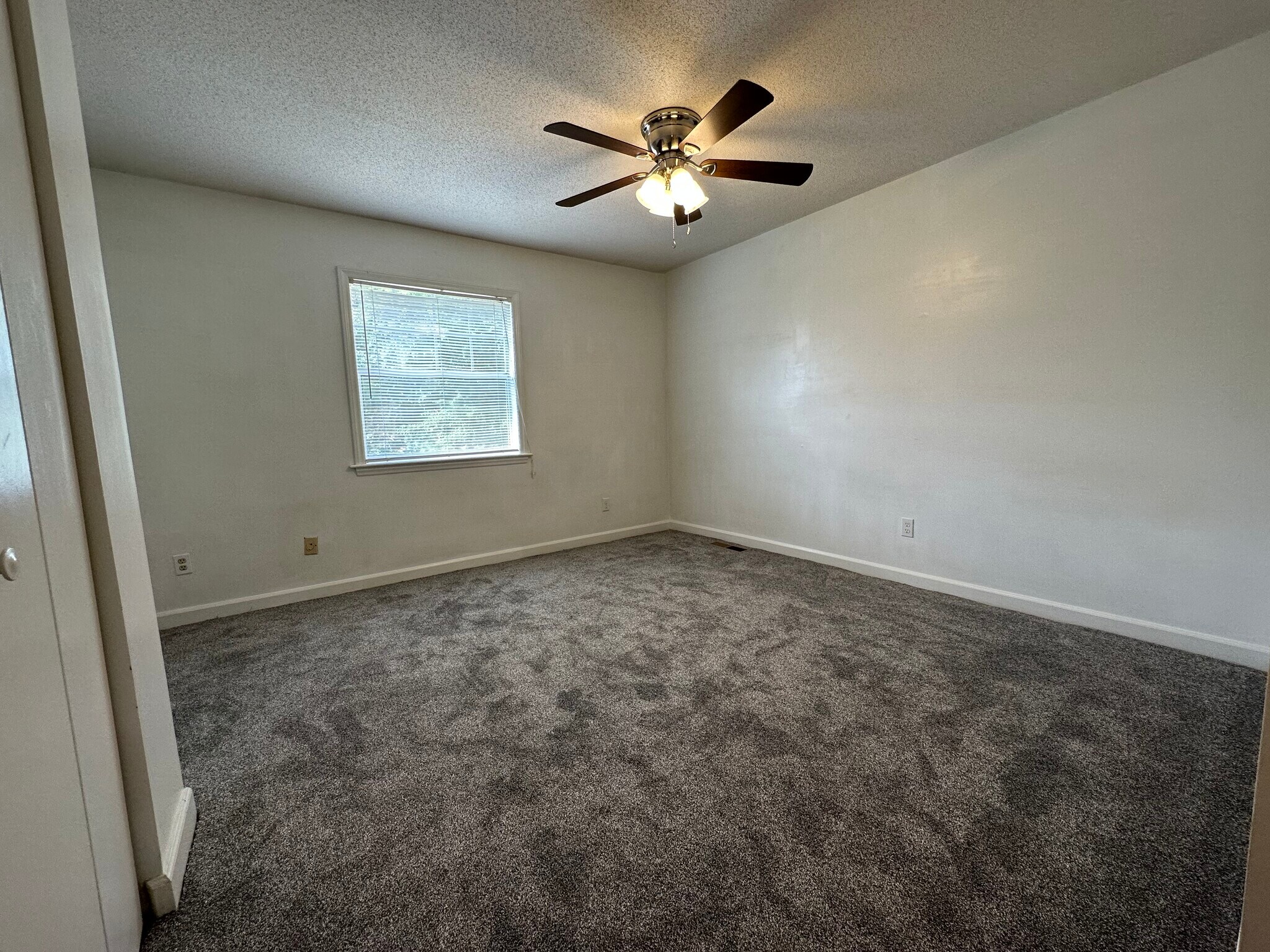 Building Photo - 2500 Avent Ferry Rd