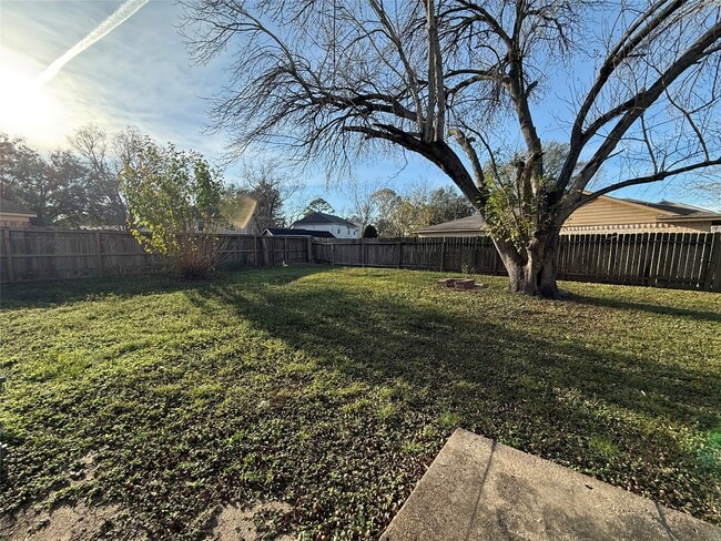 Building Photo - 4702 Ridgemar Cir