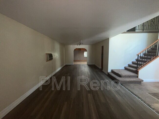 Building Photo - 2856 Waterfield Dr