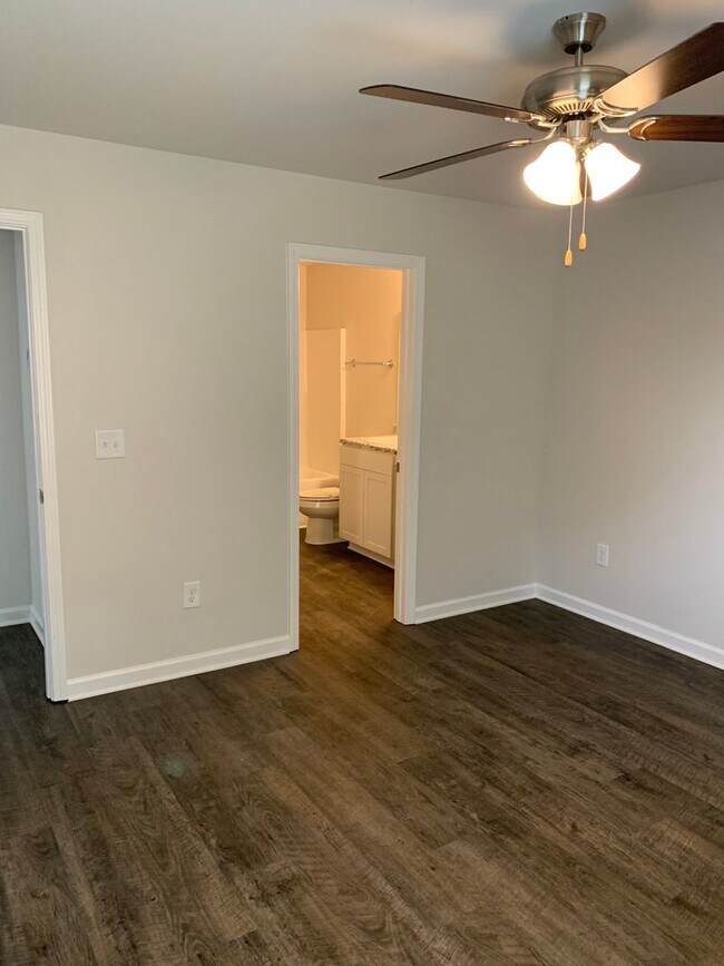 Building Photo - 2162 Kilpatrick LN