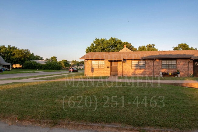 Building Photo - 2 Bedroom 1 Bath