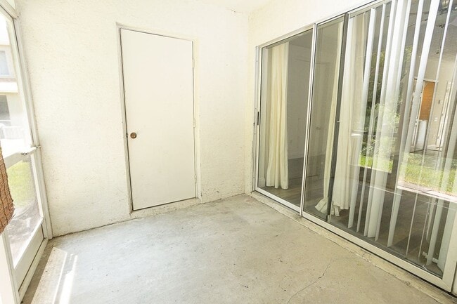 Building Photo - 8545 Hunters Key Cir