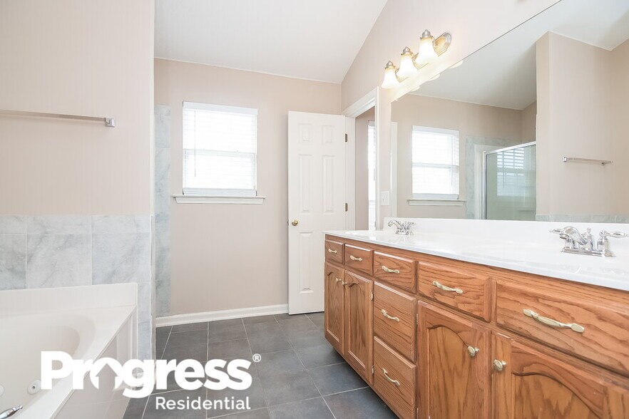 Building Photo - 5444 Milton Ridge Dr