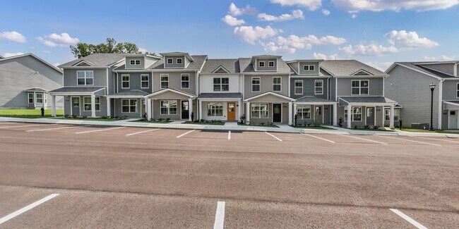Building Photo - 233 W Point Dr