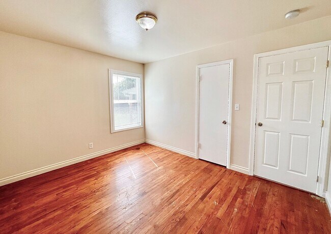 Building Photo - Recently Renovated House With Fenced Back ...