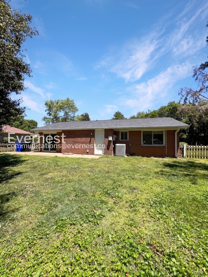 Building Photo - 409 Alexander Dr