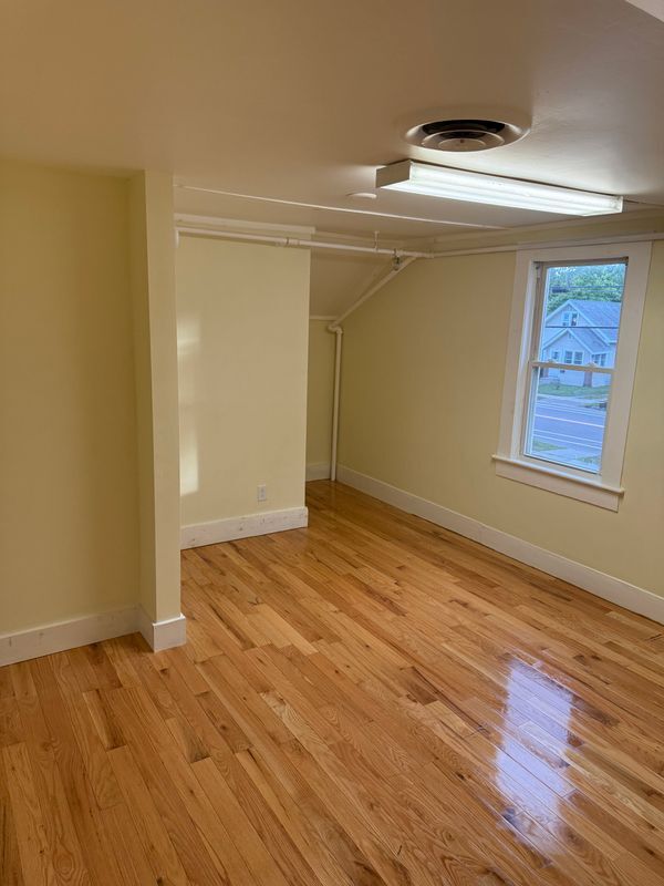 Building Photo - 1540 North Ave