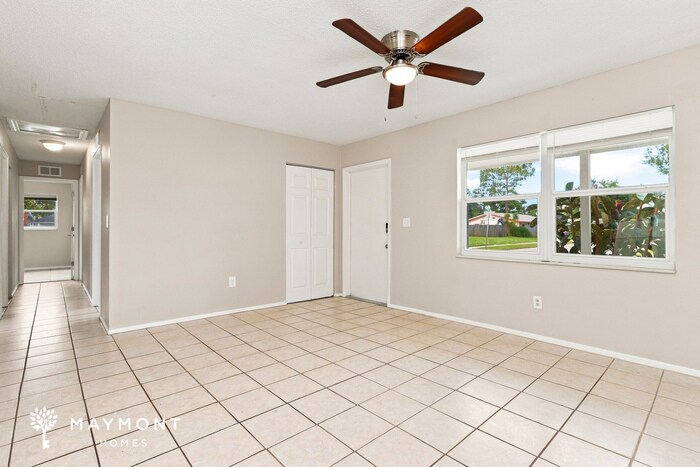 Building Photo - 8221 Jacaranda Ave
