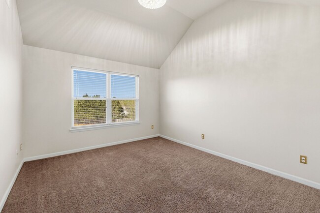 Building Photo - 4464 Grove Landing Dr