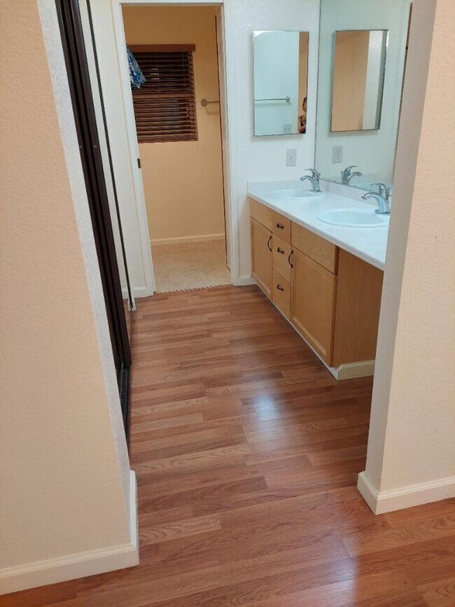Building Photo - 4 bedroom 2.5 bath single family home in Mililani