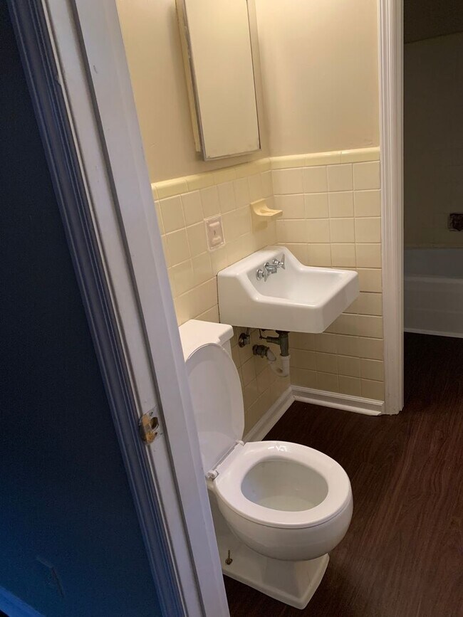 Building Photo - 2426 Whispering Pines Cir