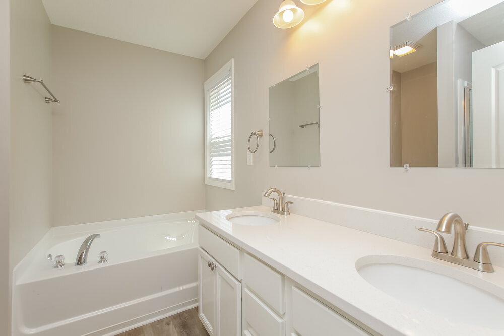 Building Photo - 225 Comet Ct