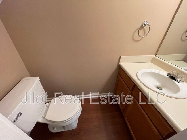 Building Photo - 1048 Hillsborough Chase NW