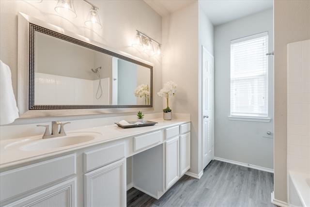 Building Photo - 1413 Ravenwood Dr