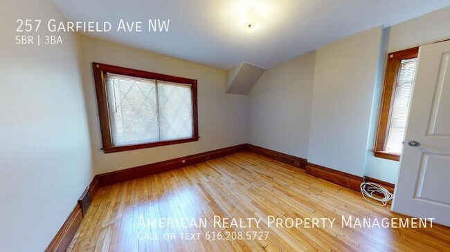 Building Photo - 257 Garfield Ave NW