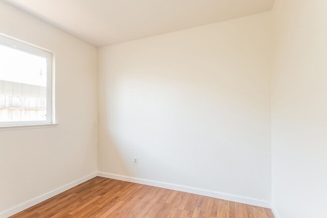 Building Photo - PURE Property Management Presents: Delightful 4 Bed 2 Bath Near Pioneer Park