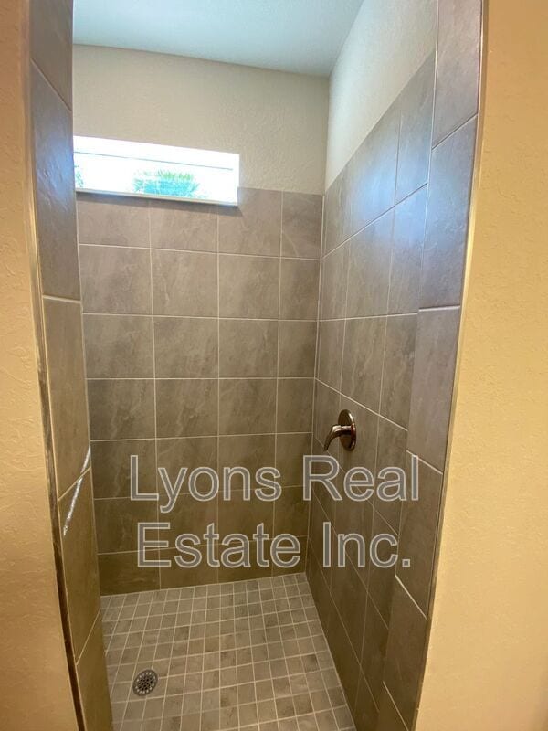 Building Photo - 17457 Billiar Ave