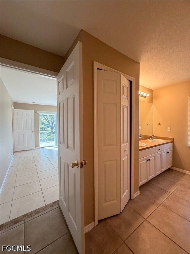 Building Photo - 1040 Grant Blvd