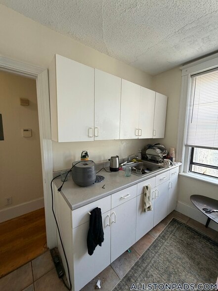 Building Photo - 11 Barrows St