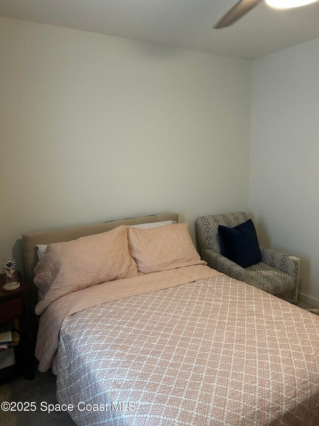 Building Photo - 165 Sorrento Dr