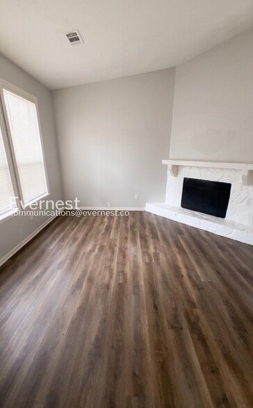 Building Photo - 8038 Flamingo Dr
