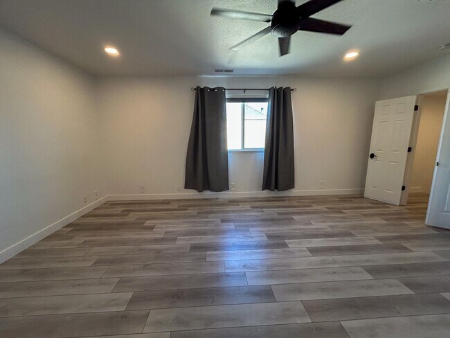 Building Photo - Recently Upgraded Modern Chico Home