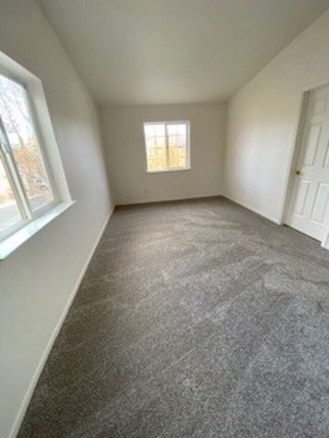 Building Photo - 3569 Mashie Court