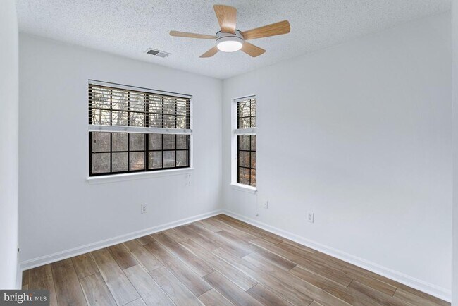 Building Photo - 6008 Mersey Oaks Way