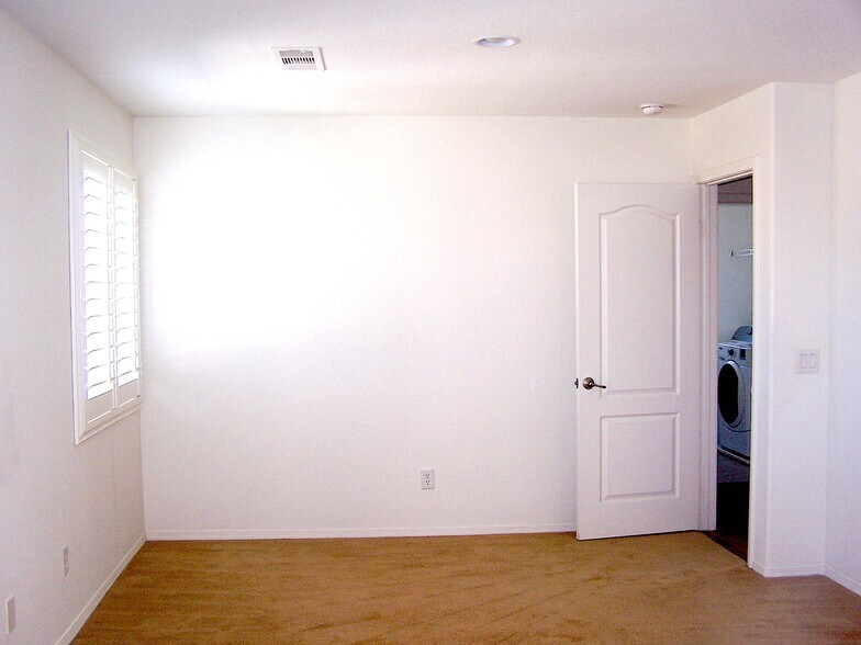 Building Photo - 37815 Banyan Pl
