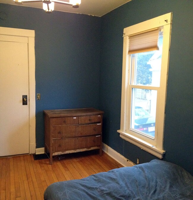 Building Photo - 142 S Marquette St