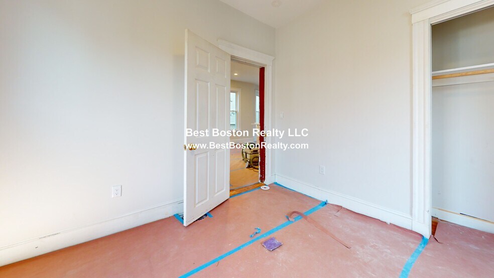 Building Photo - 47 Curtis Ave