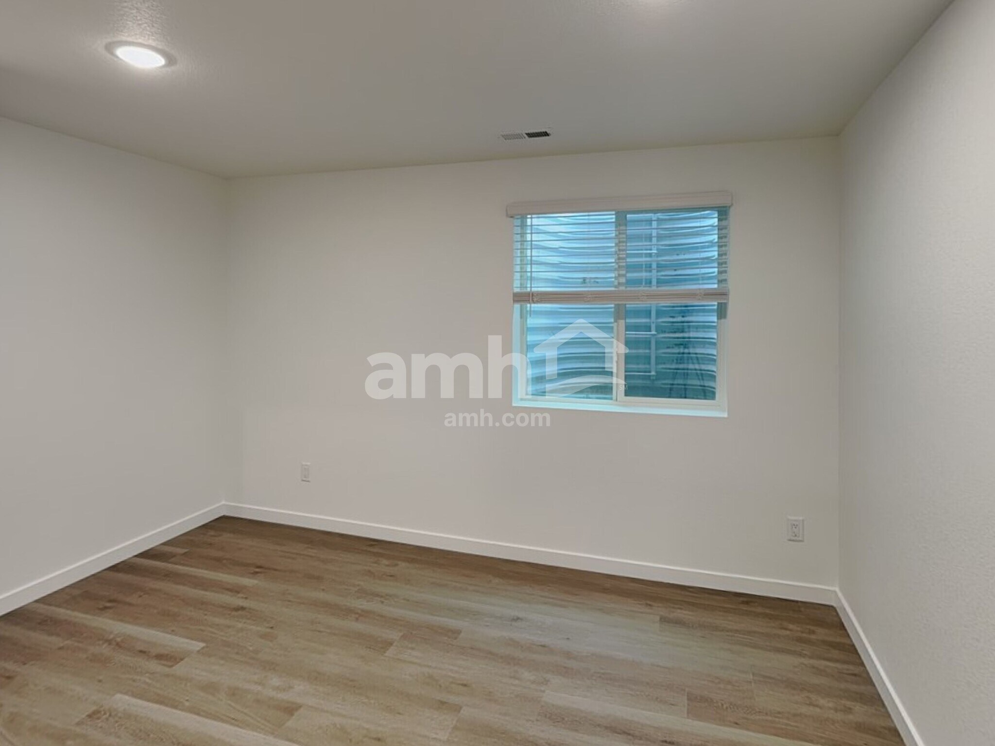 Building Photo - 350 N Addison Way