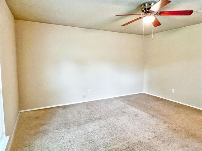 Building Photo - 3518 Almondwood Dr