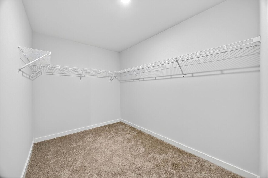 Building Photo - 583 Overlook Rd