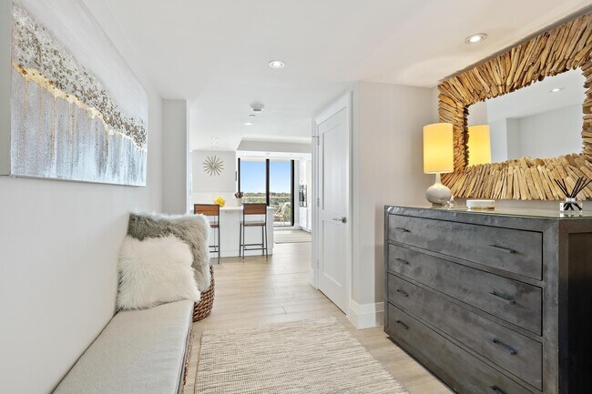 Building Photo - 100 S Beach Rd